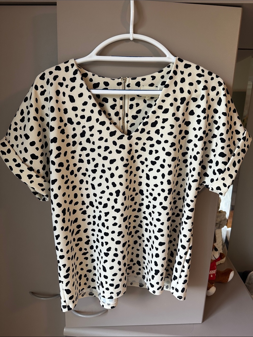 MELLODAY Black & White Dalmatian Spot V-Neck Top